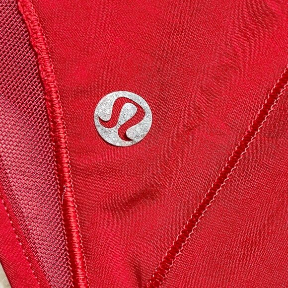 Lululemon #LW7AUSR Women's Red Hotty Hot Low-Rise Lined Shorts Size 8 - Picture 3 of 8